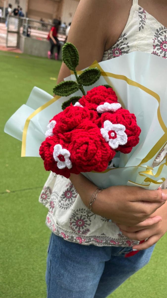 Handmade Crochet Rose Bouquet – 6 Roses — handmade crochet bouquet by Nidsscrochet, Mumbai