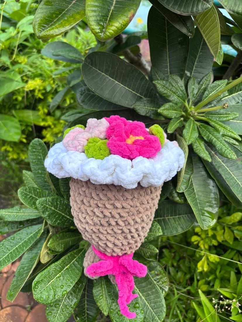 Handmade Crochet Plushie Bouquet – Cute Amigurumi Gift — handmade custom crochet gift, photo 4