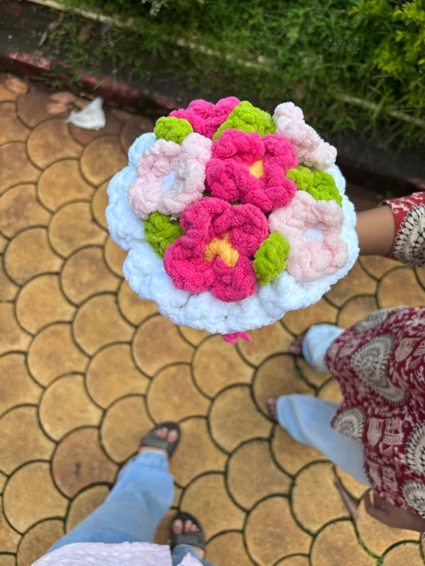 Handmade Crochet Plushie Bouquet – Cute Amigurumi Gift — handmade custom crochet gift, photo 2