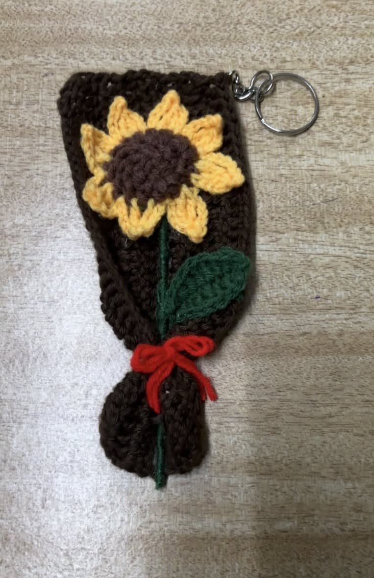 Handmade Crochet Sunflower Bouquet Keychain — handmade crochet keychain by Nidsscrochet, Mumbai